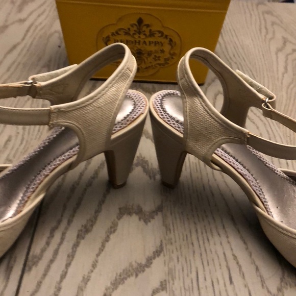 Sandals - Picture 3 of 6